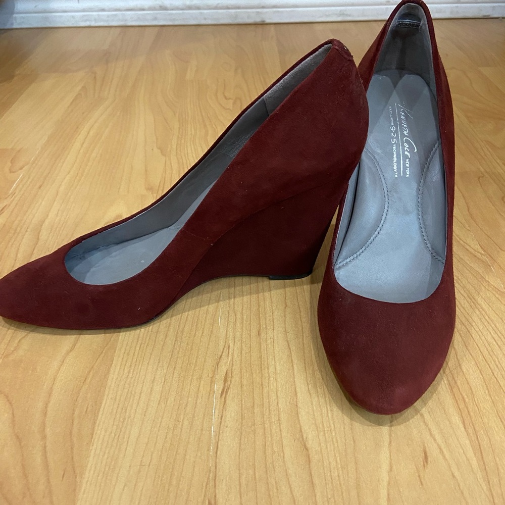 Size 8.5 leather/suede Kenneth Cole wedges